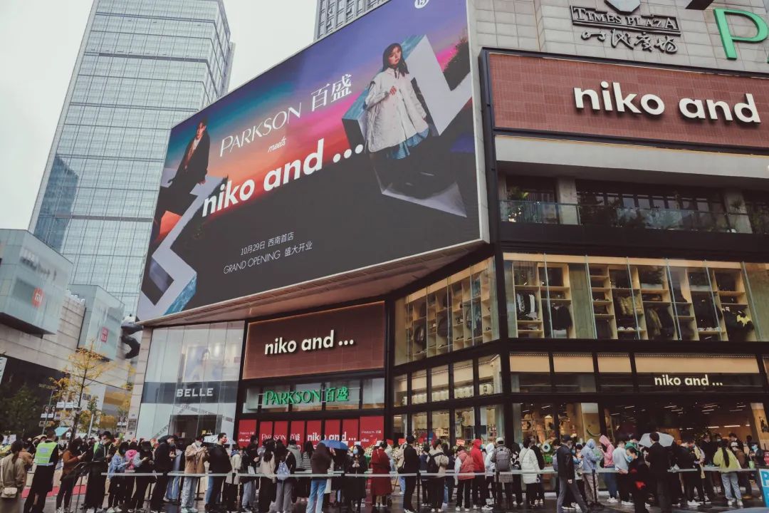 资讯掏出维克托后，立刻感觉我能打十个！