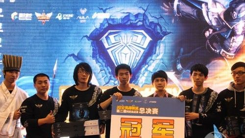 早期假期！ Team WE 的离谱中单和打野假装成职业选手，毫无悬念地被 LGD Gaming 以3-0横扫