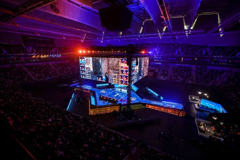 德州扑克不是拼手气（德州扑克比拼的是策略而非运气）